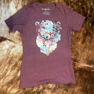 Ariat tshirt size medium. Hardly worn